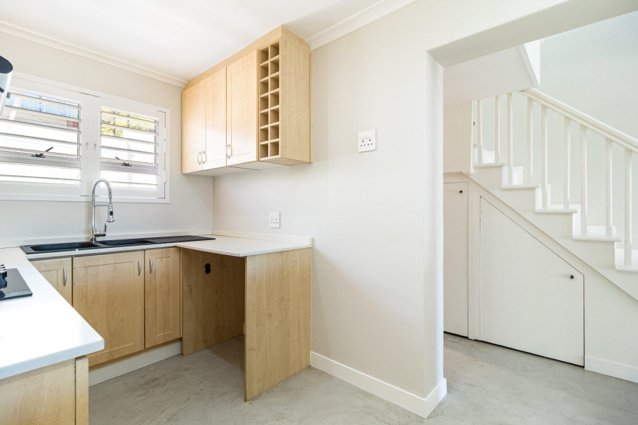 To Let 3 Bedroom Property for Rent in Camps Bay Western Cape